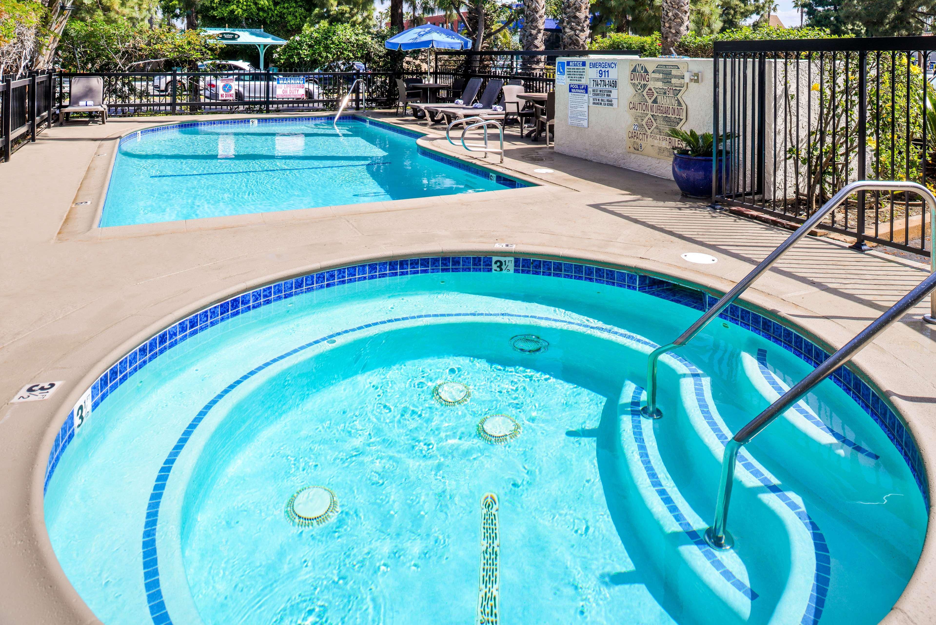 Best Western Courtesy Inn - Anaheim Park Hotel المظهر الخارجي الصورة